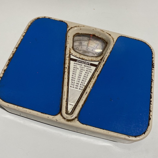 BATHROOM SCALES, Vintage Blue